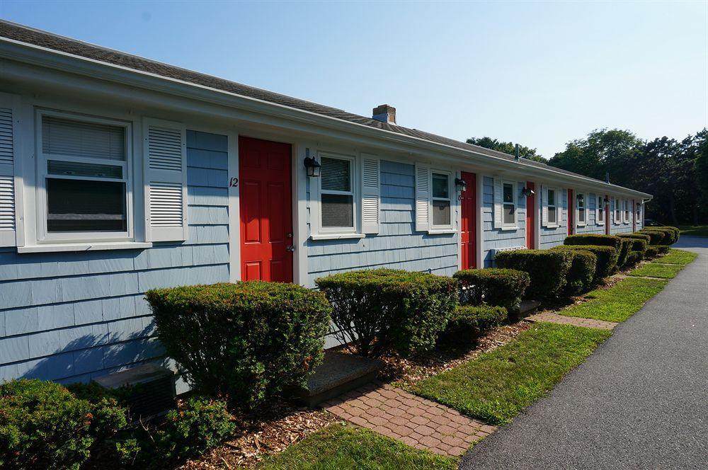 Capewind Waterfront Resort Falmouth Exterior foto