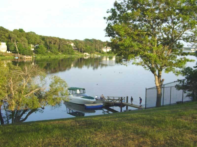 Capewind Waterfront Resort Falmouth Exterior foto